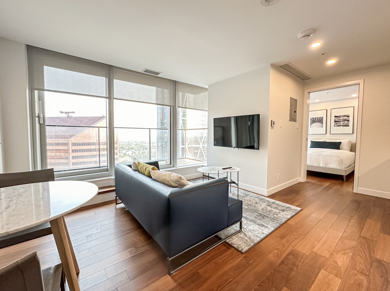 Calgary House - Photo 6 of 42