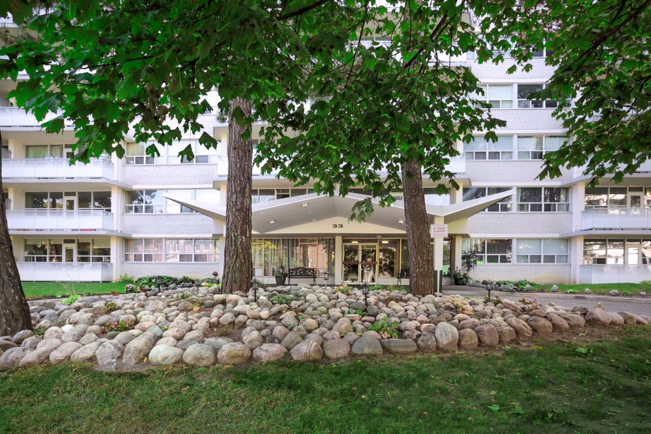 33 Erskine Avenue - Photo 7 of 50