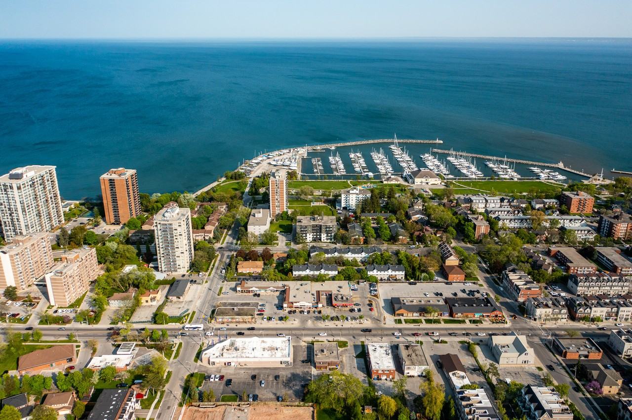 2300 Marine Drive Apartments - Photo 6 of 50