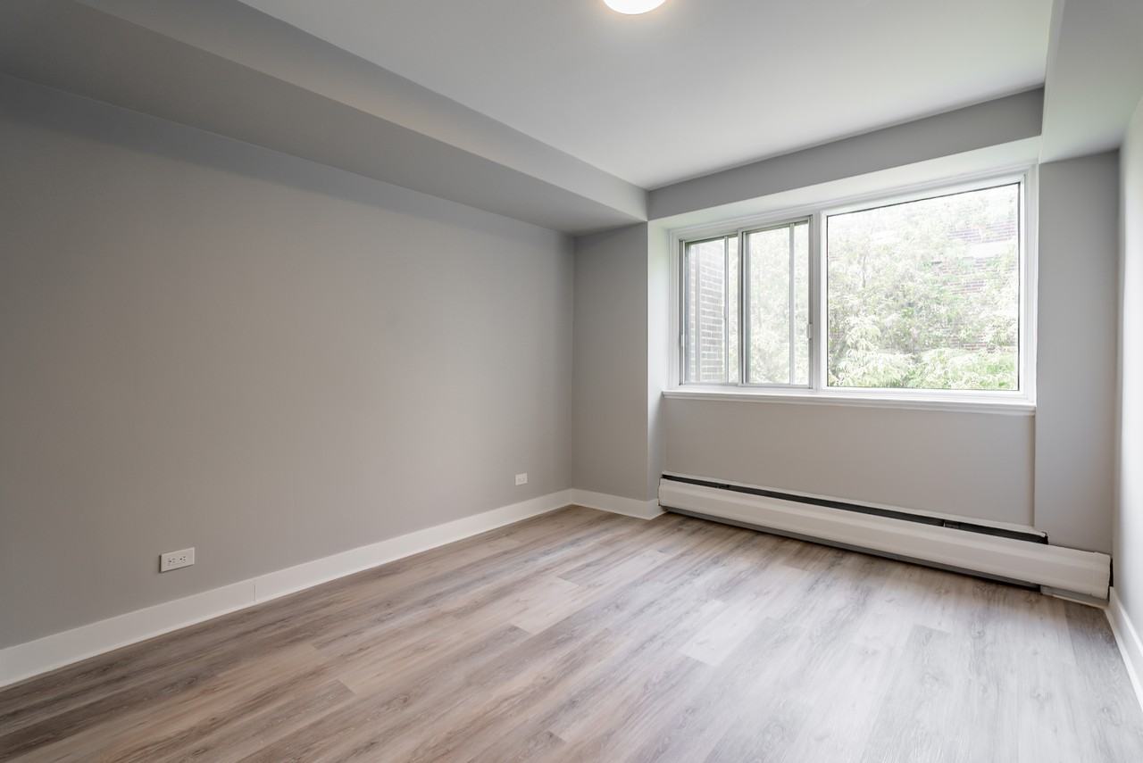 5649 Ch De La Côte-Saint-Luc — photo 2