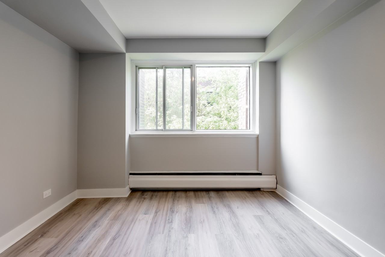 5649 Ch De La Côte-Saint-Luc — photo 3