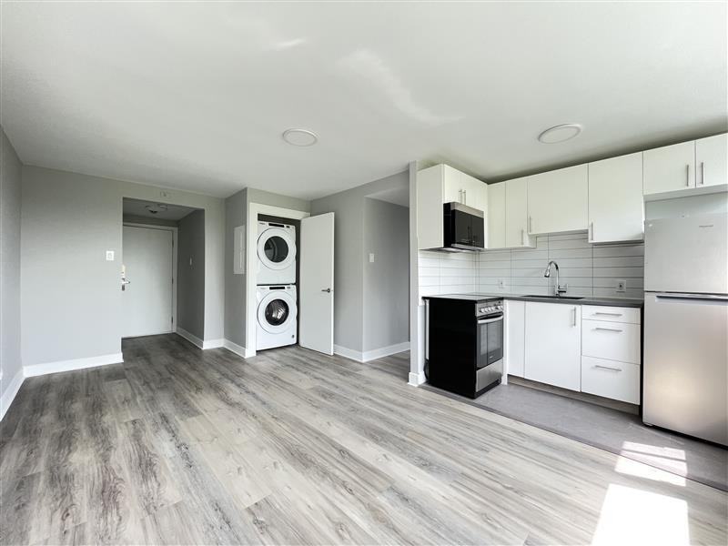 5649 Ch De La Côte-Saint-Luc — photo 3