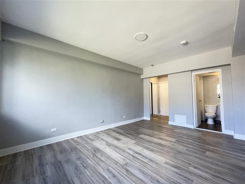 5649 Ch De La Côte-Saint-Luc — photo 1