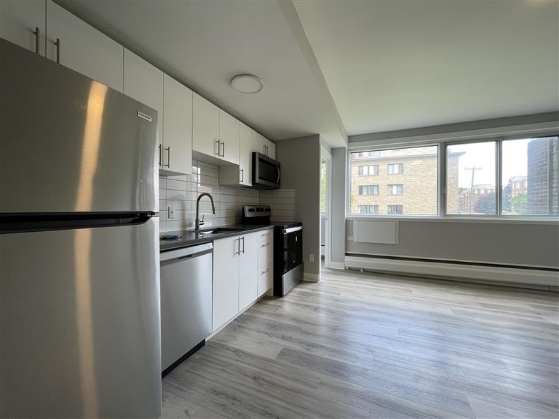 5649 Ch De La Côte-Saint-Luc — photo 3