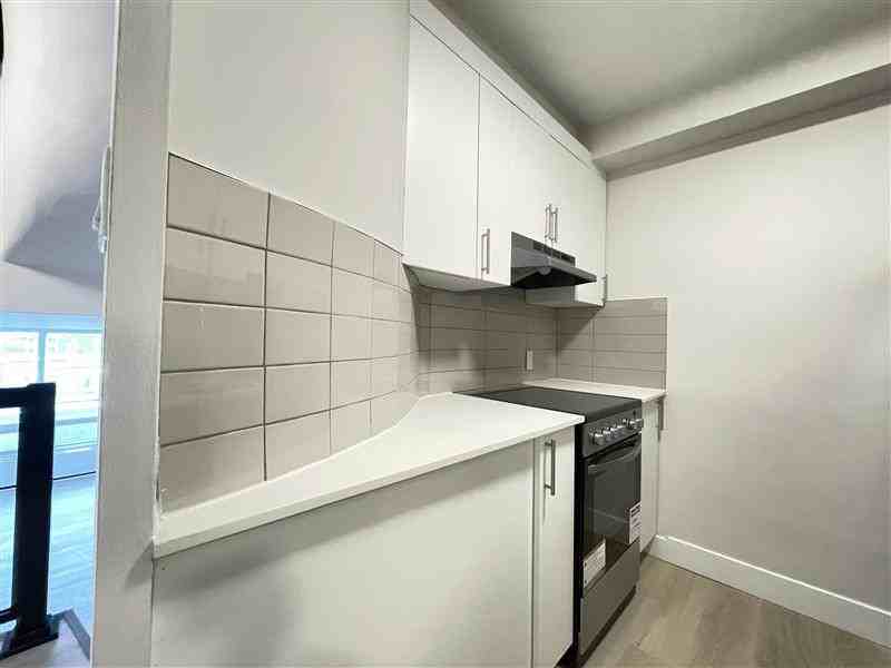 2121 Rue Tupper — photo 2