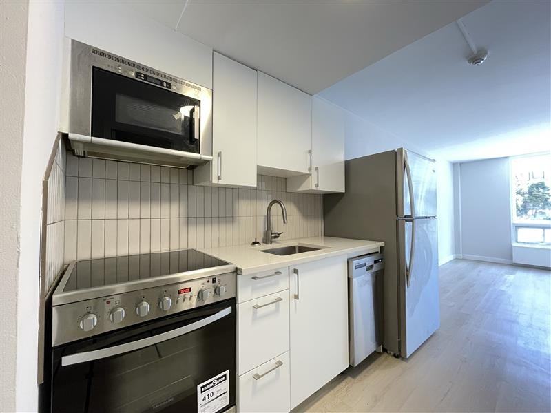 2121 Rue Tupper — photo 2