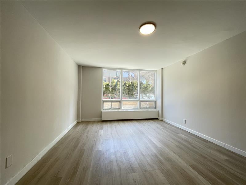 2121 Rue Tupper — photo 3