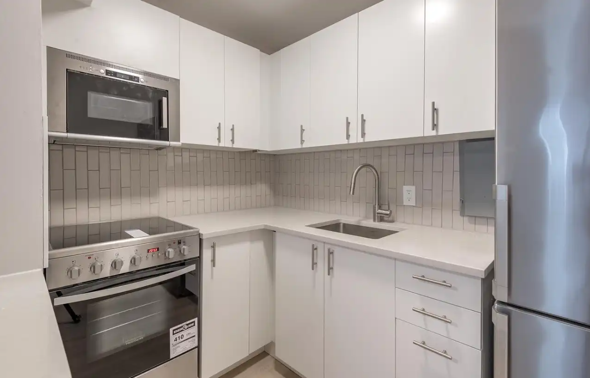 2121 Rue Tupper — photo 3