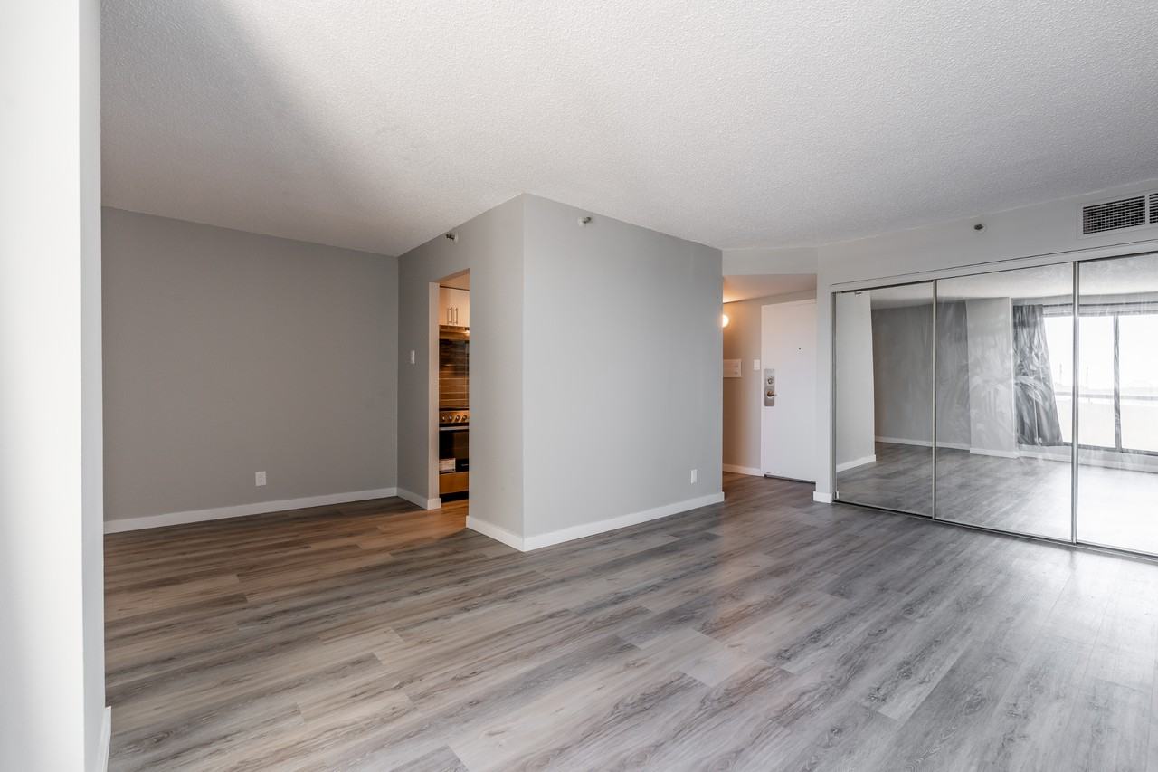 Le Halo - Photo 7 of 50