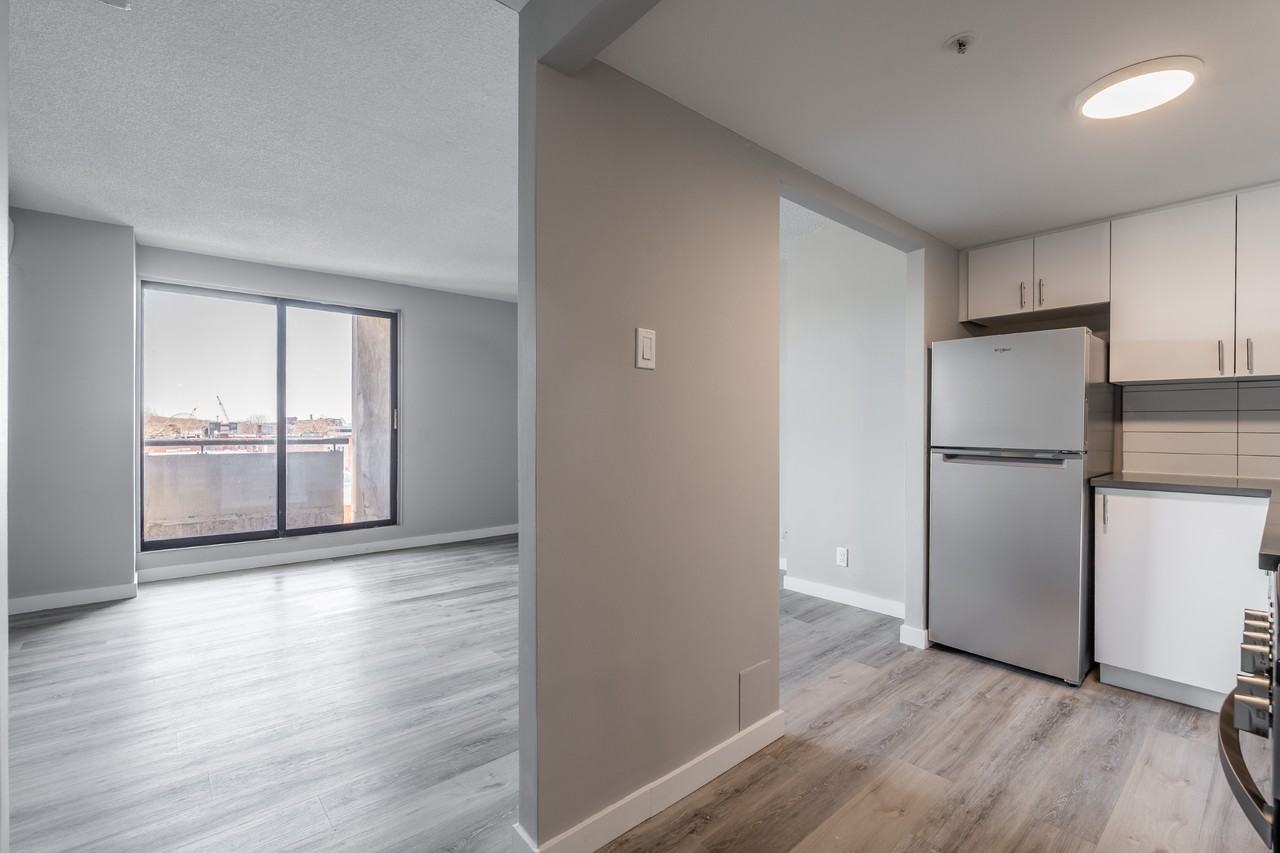 1951 Boul De Maisonneuve E — photo 1