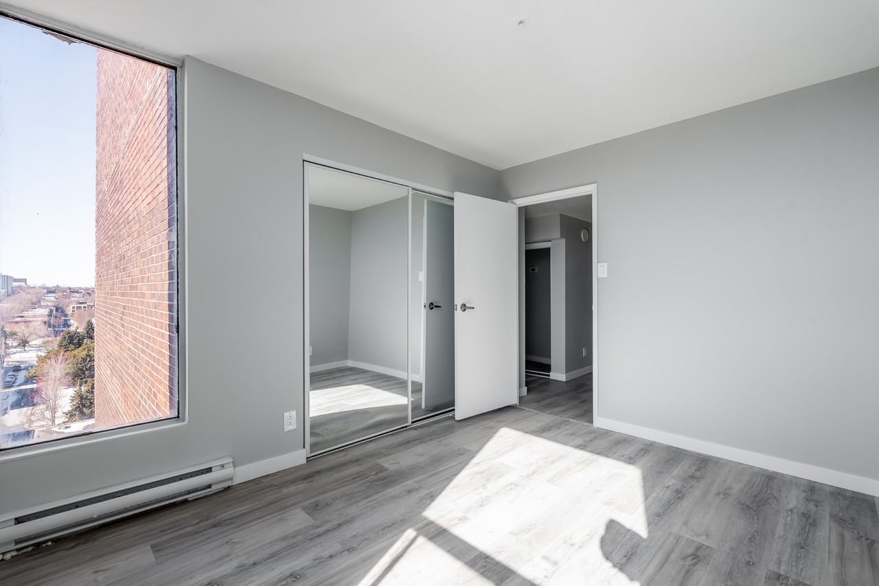 1951 Boul De Maisonneuve E — photo 2