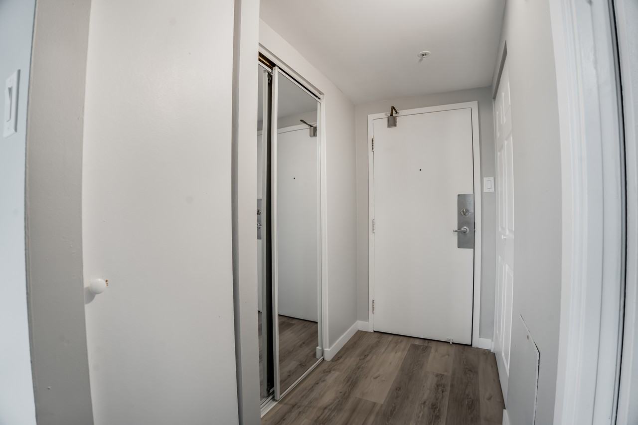 1951 Boul De Maisonneuve E — photo 3