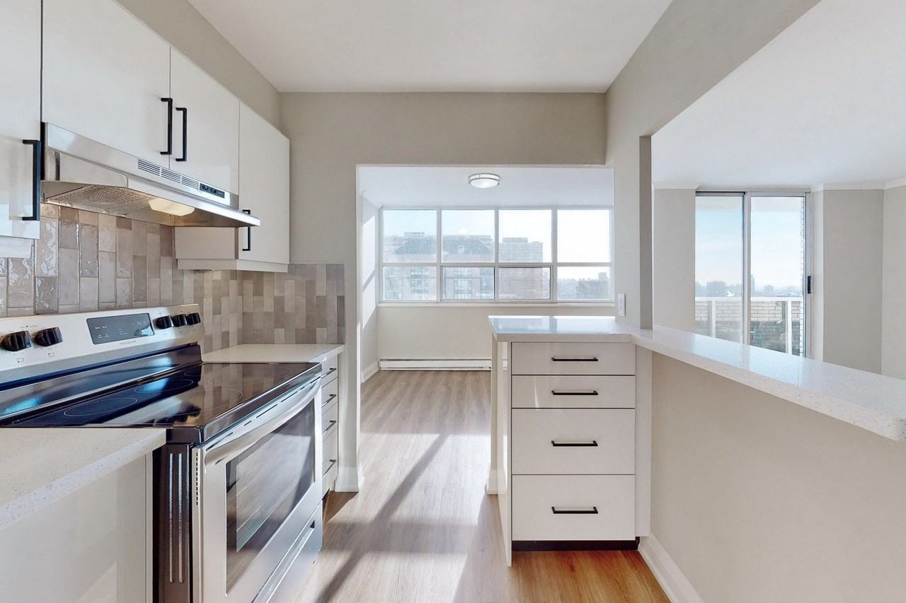 40 & 60 Pleasant Blvd - Photo 6 of 50