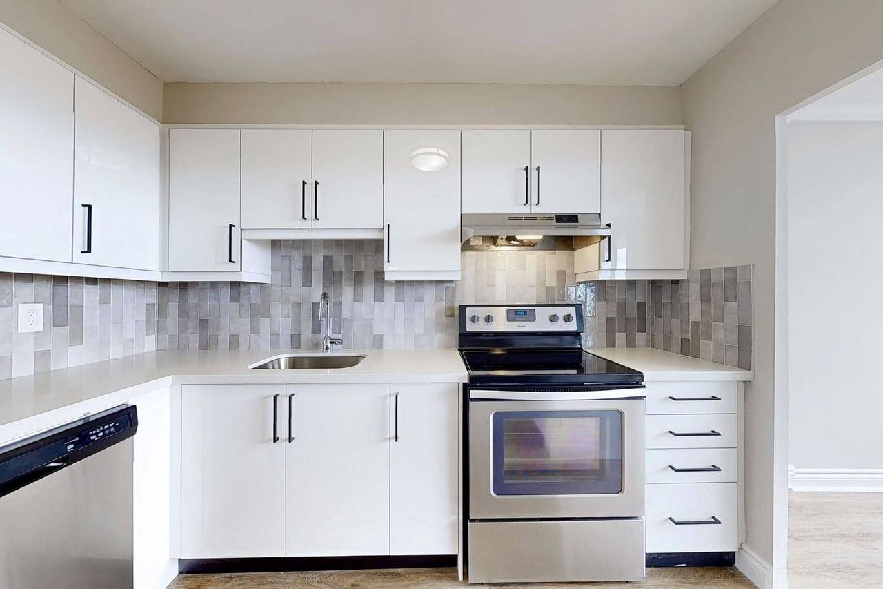 40 & 60 Pleasant Blvd - Photo 7 of 50