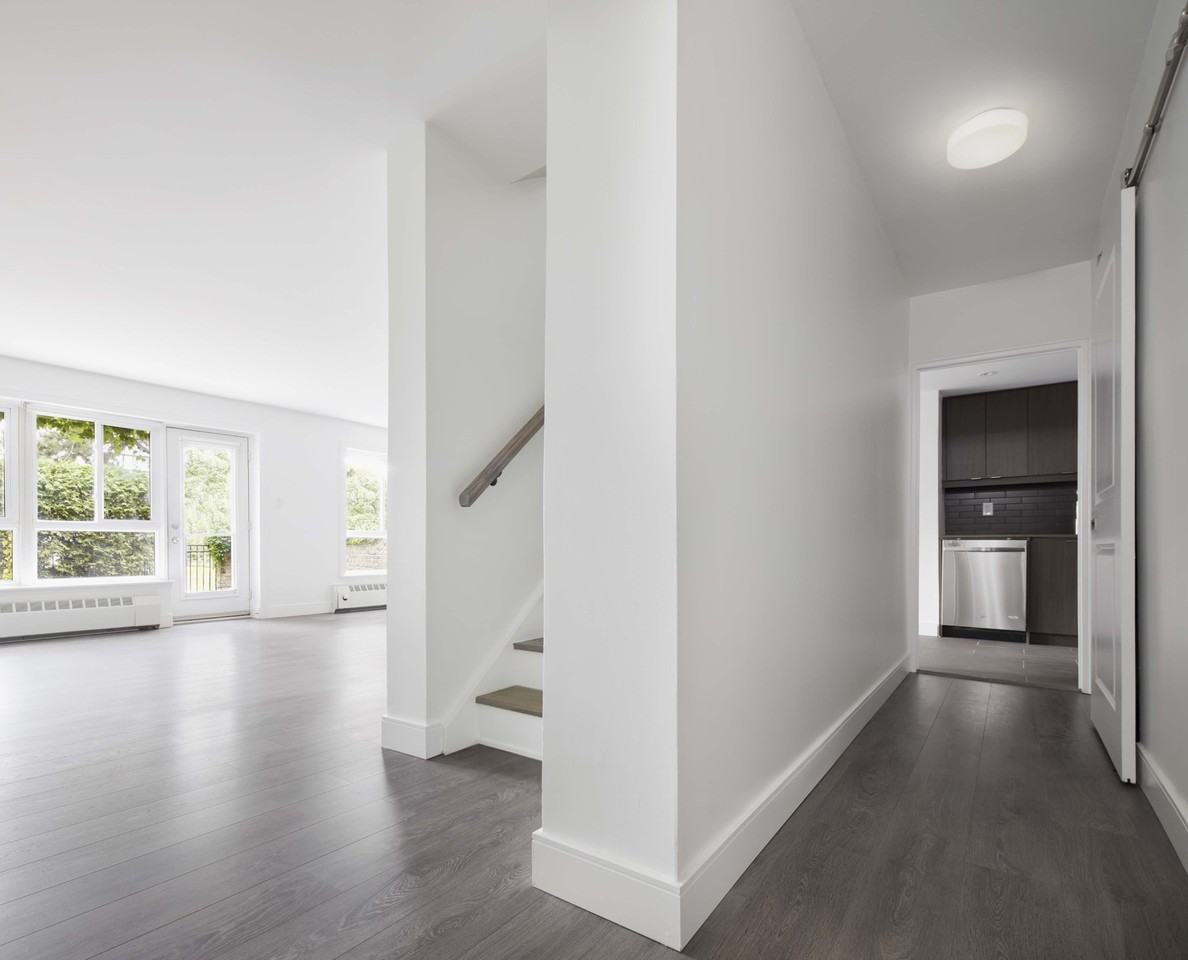 Bayview Mews - Photo 5 of 29