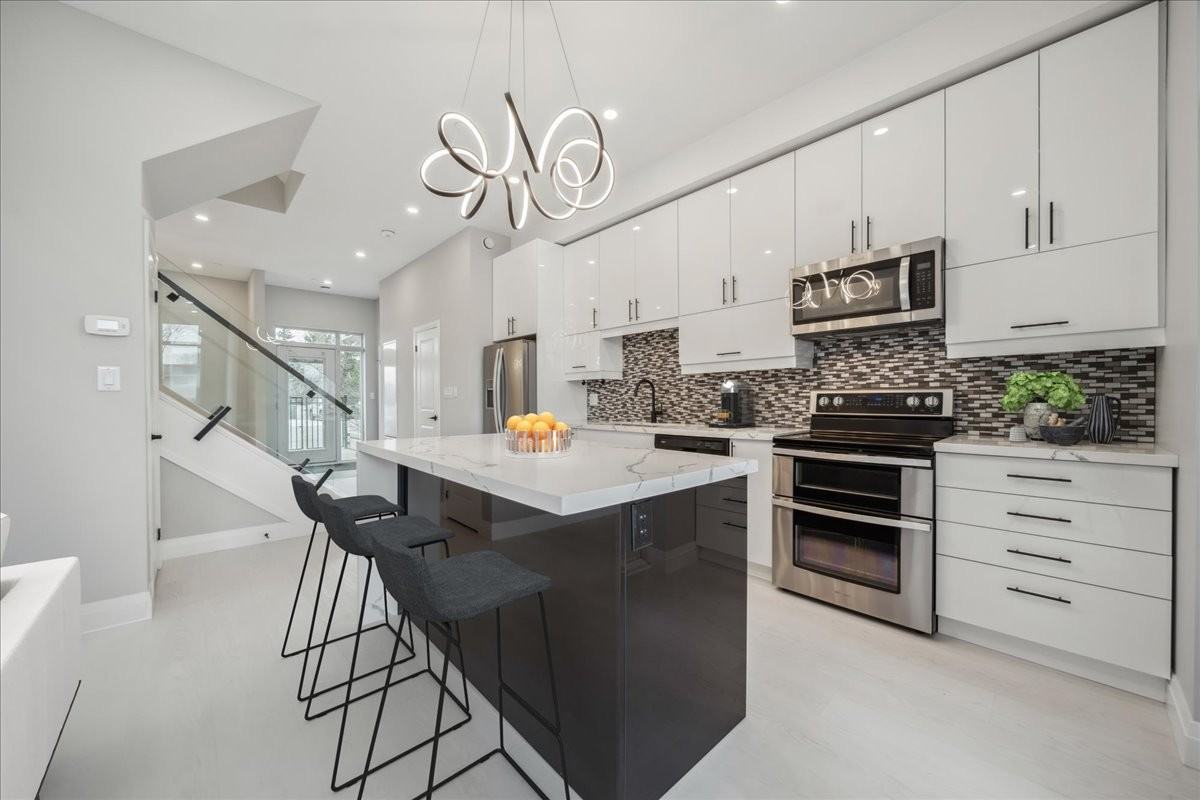 Alto Towers - Photo 7 of 18