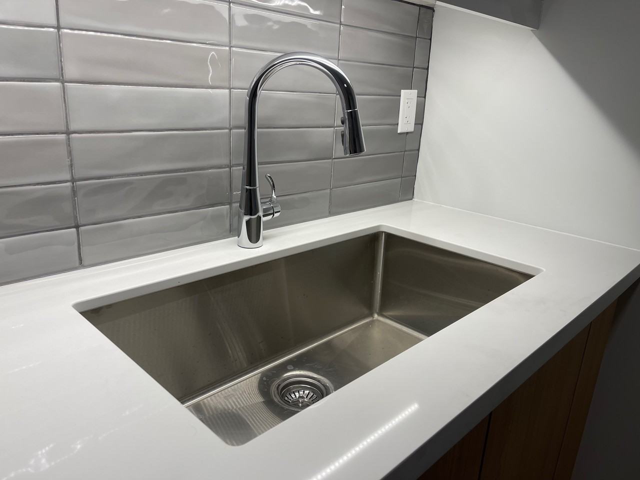 320 Roncesvalles Avenue - Photo 5 of 11