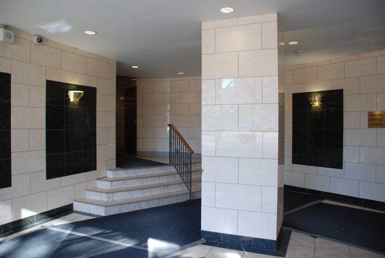 650 Parliament Street Residences - Photo 5 of 19