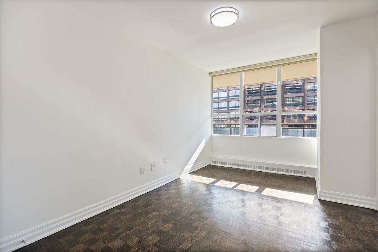 50 Prince Arthur - Photo 5 of 26