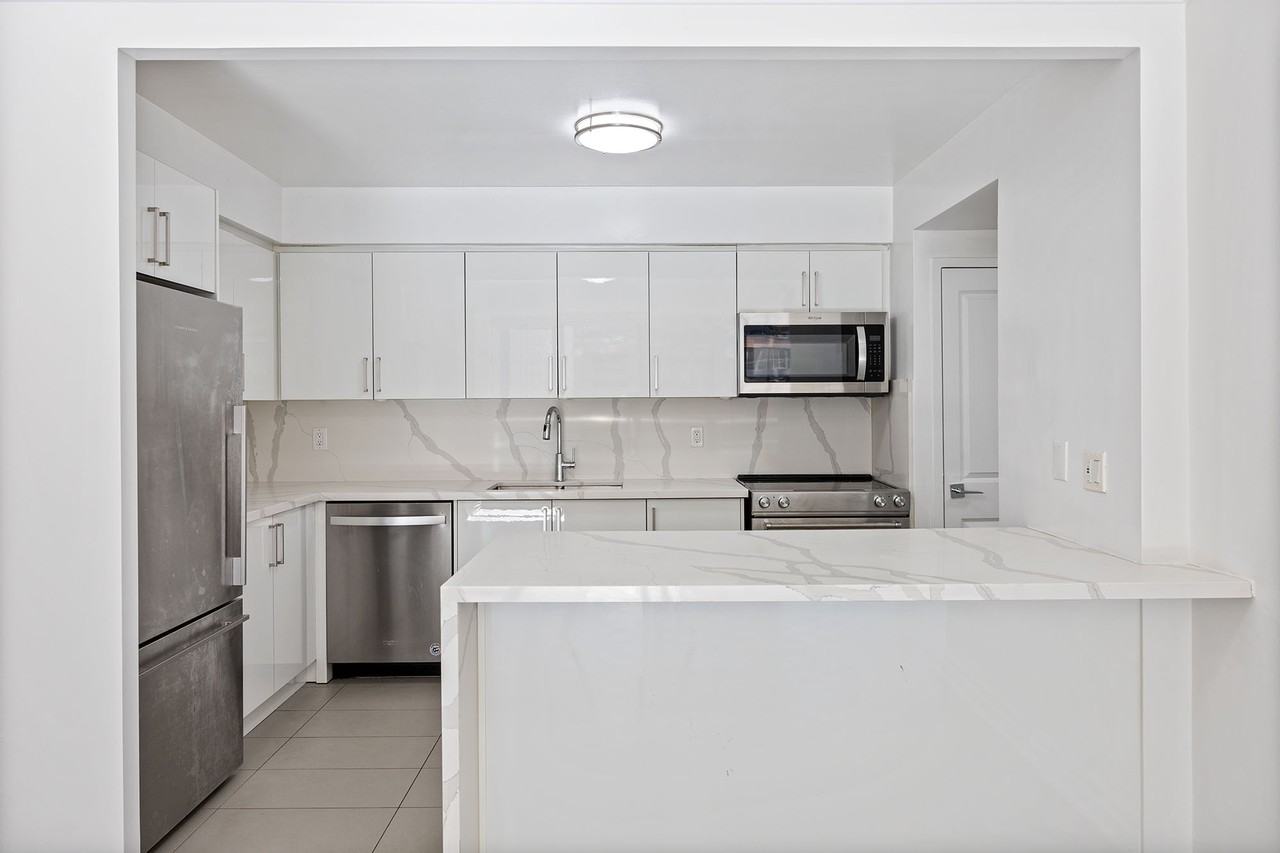 50 Prince Arthur - Photo 7 of 26