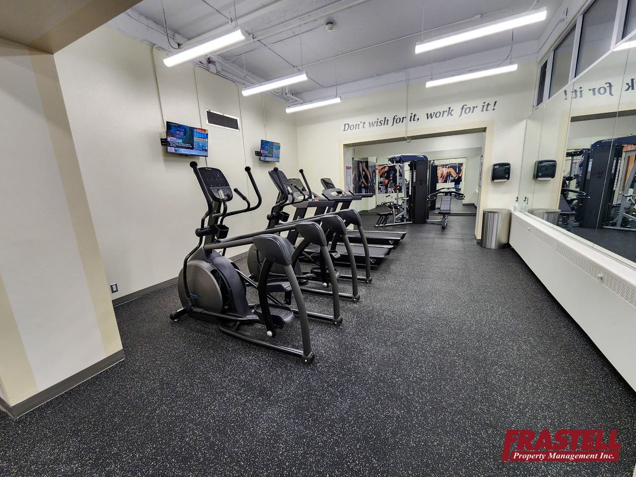 The Continental, Toronto - Photo 6 of 50