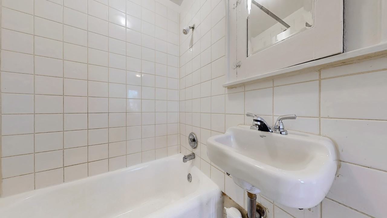 Bold Street Apartments - Photo 6 of 20