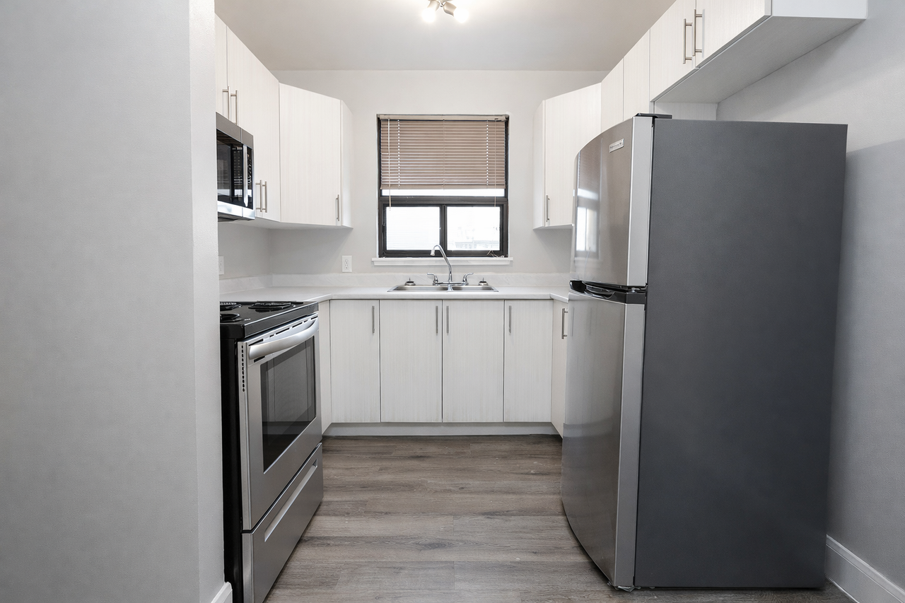 Crystal Heights Townhouses - Photo 3 of 12