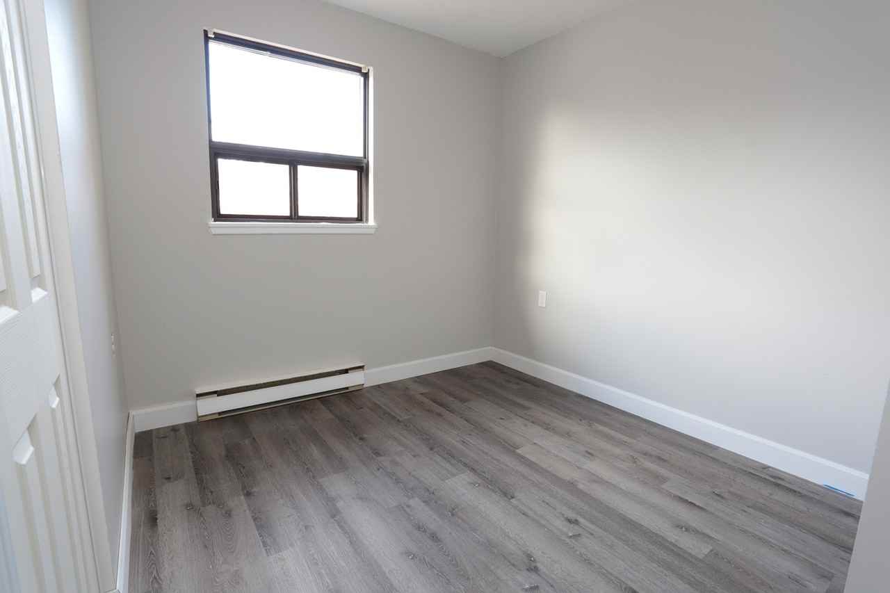 Crystal Heights Townhouses - Photo 6 of 12