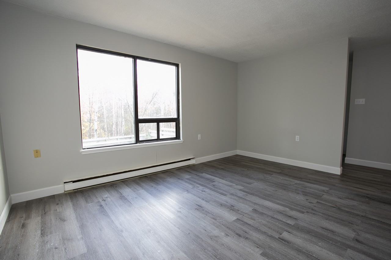 Crystal Heights Townhouses - Photo 7 of 12