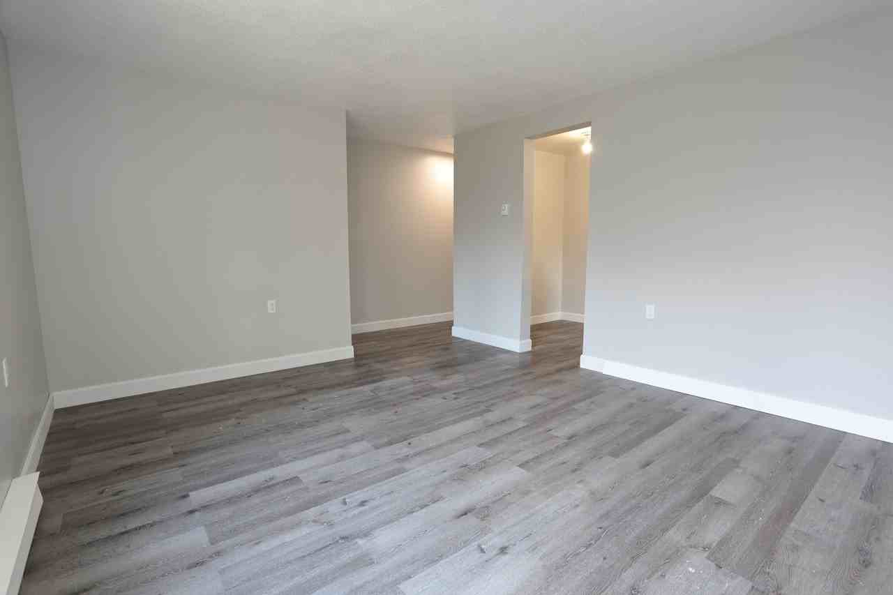 Crystal Heights Townhouses - Photo 6 of 13
