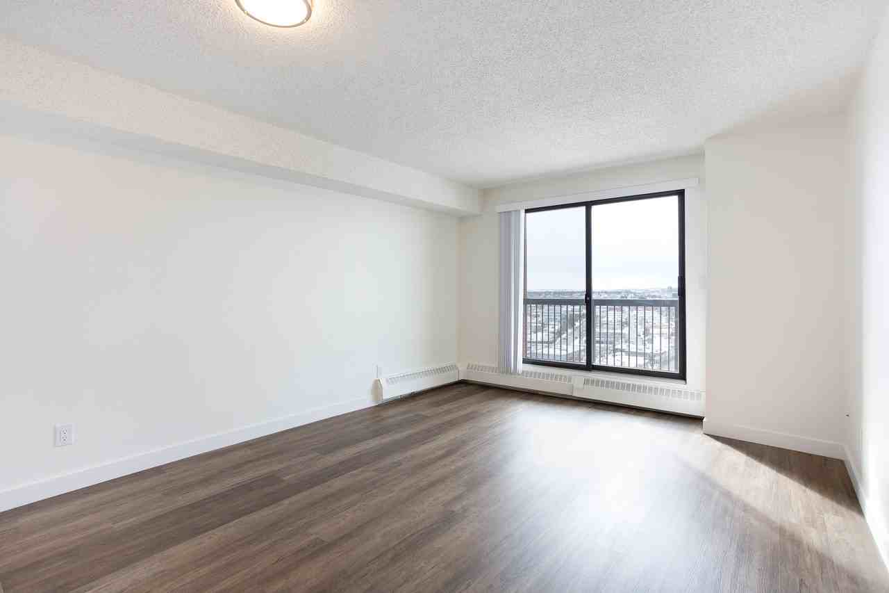 Stanley Park Place - Photo 3 of 16