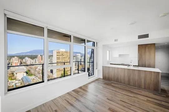 Chronicle - Photo 4 of 41