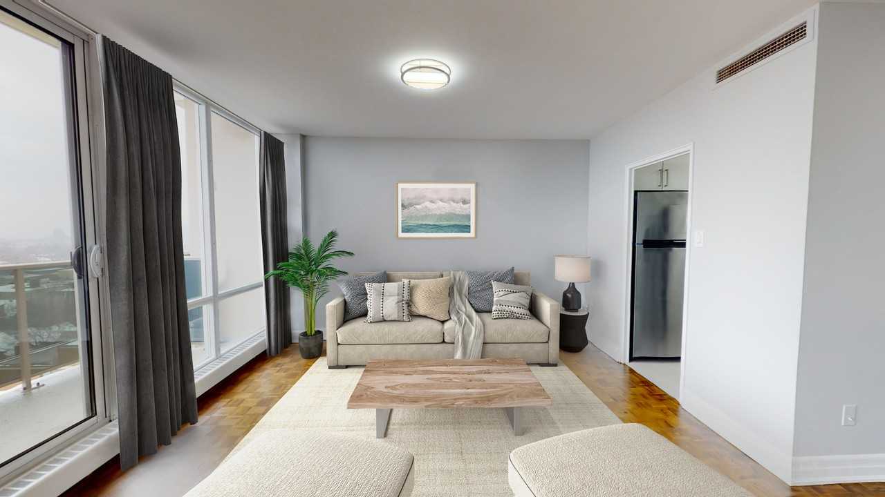 400 Walmer Road - Photo 4 of 38