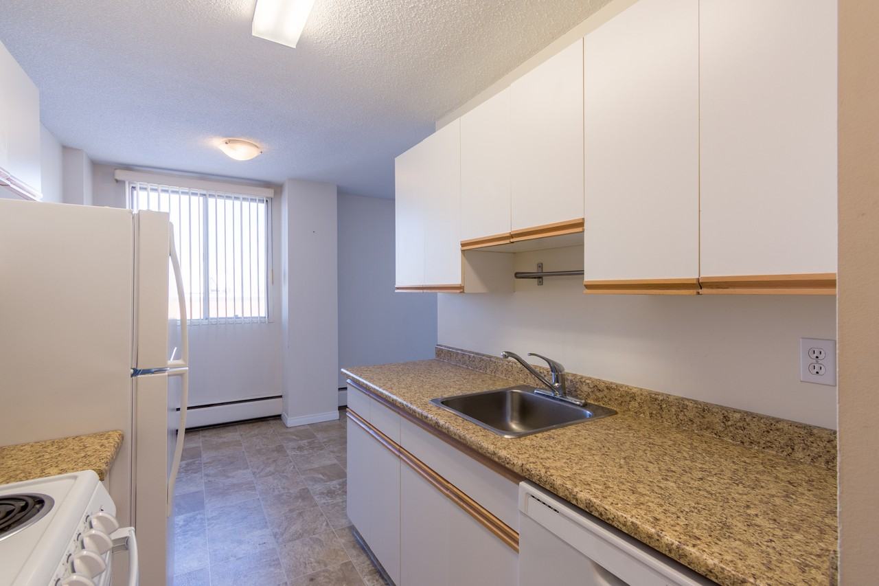 Central Court - Photo 4 of 14