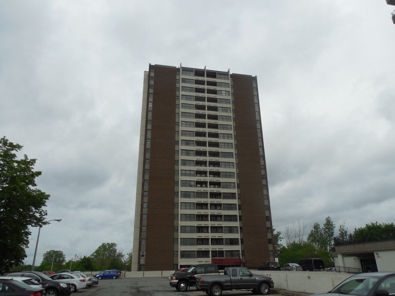 Plaza Towers, Ottawa - Photo 2 of 13