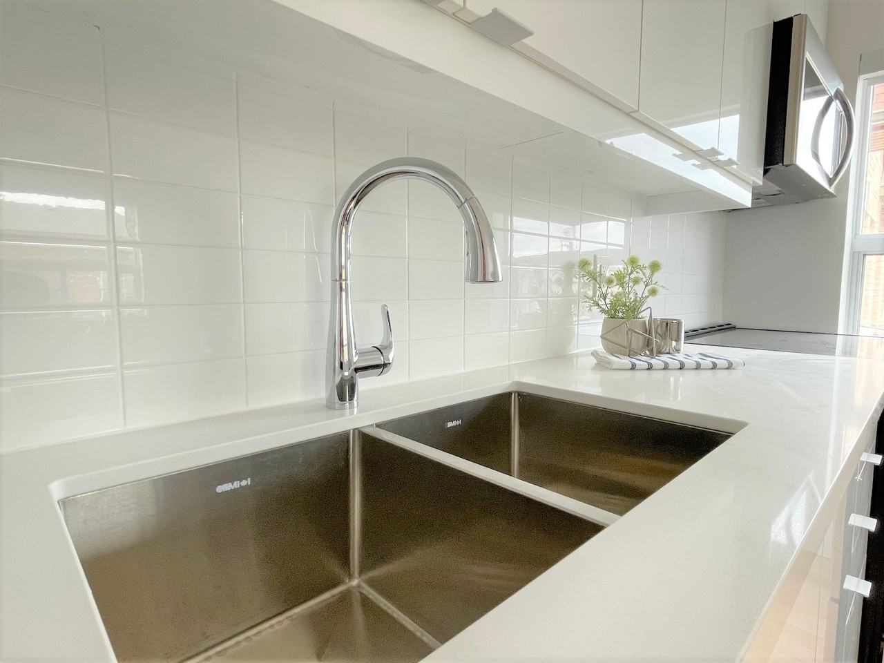 8 Castleton Avenue - Photo 6 of 16