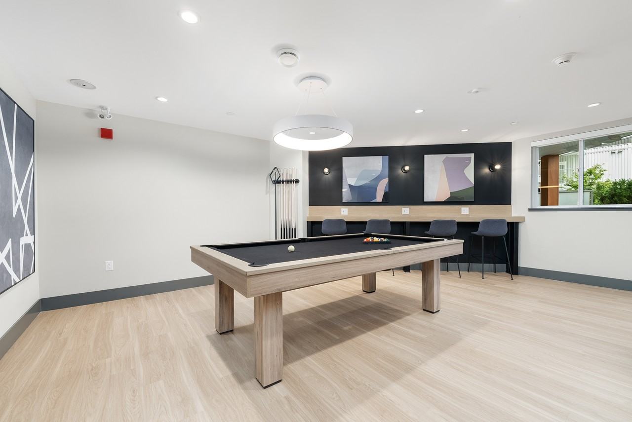 Keel - Photo 7 of 43