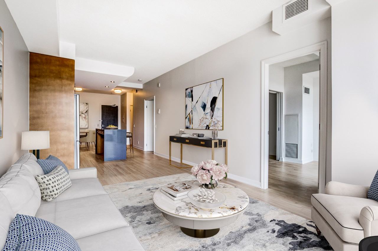 Minto Yorkville - Photo 2 of 32