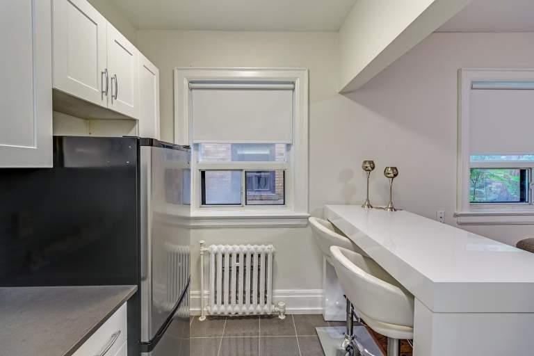 320-342 Avenue Road - Photo 3 of 13