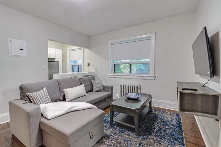 320-342 Avenue Road - Photo 4 of 13