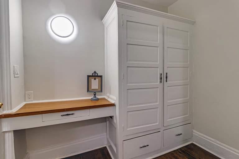 320-342 Avenue Road - Photo 7 of 13