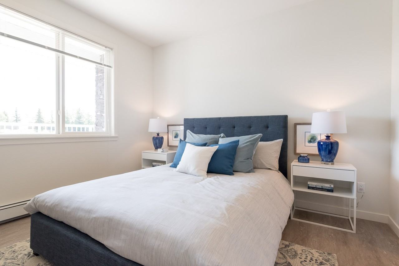 17814 97 Street, Edmonton AB - Photo 7 of 19