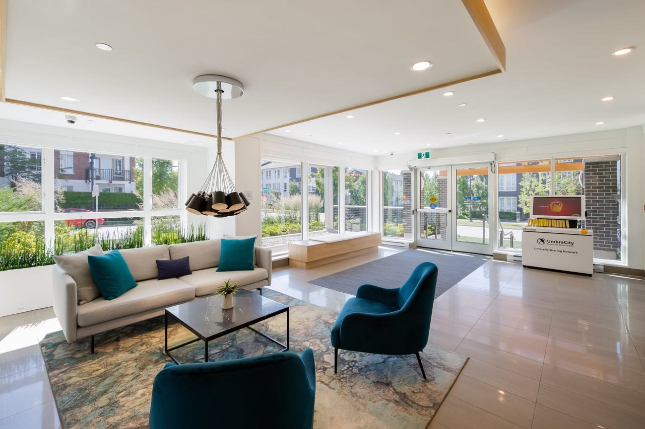 Foster - Photo 4 of 46