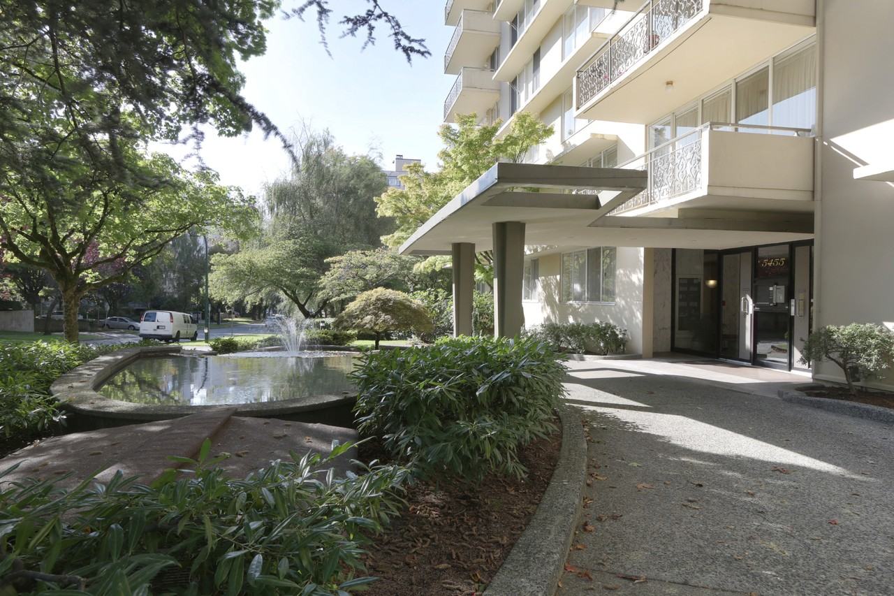 Fontainebleau Apartments - Photo 5 of 27