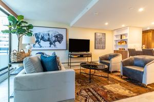 featured image of 220 4 Ave Sw