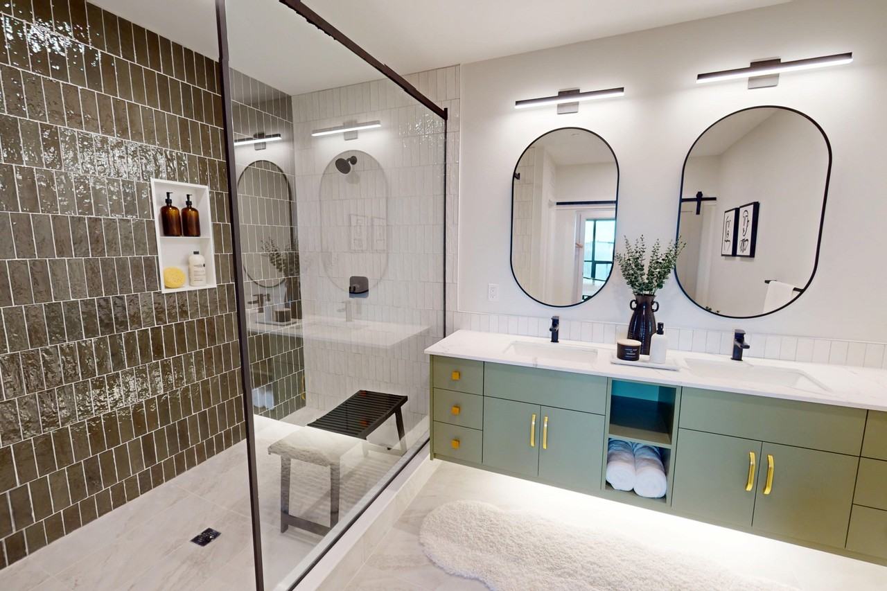 The Saint James - Photo 5 of 14