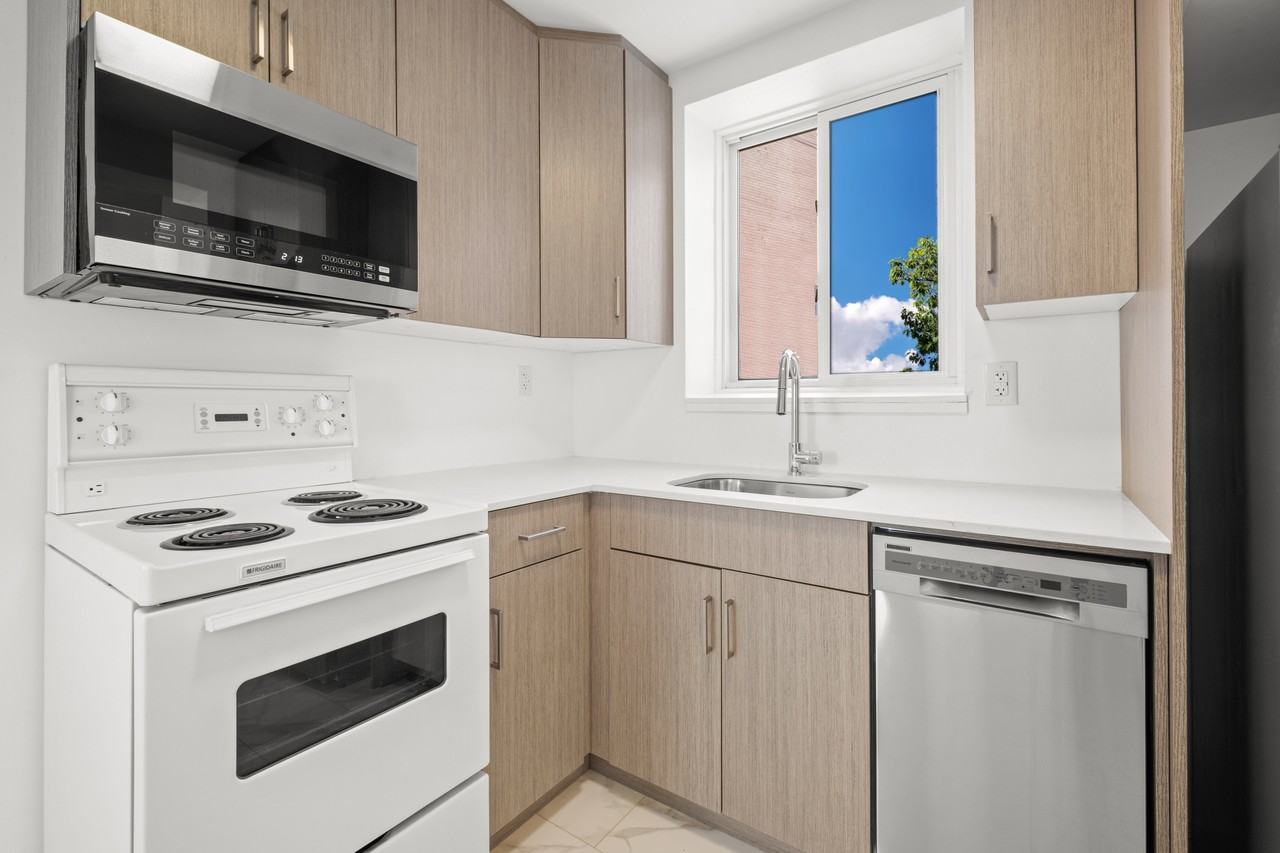 800 Beverley Street - Photo 5 of 14