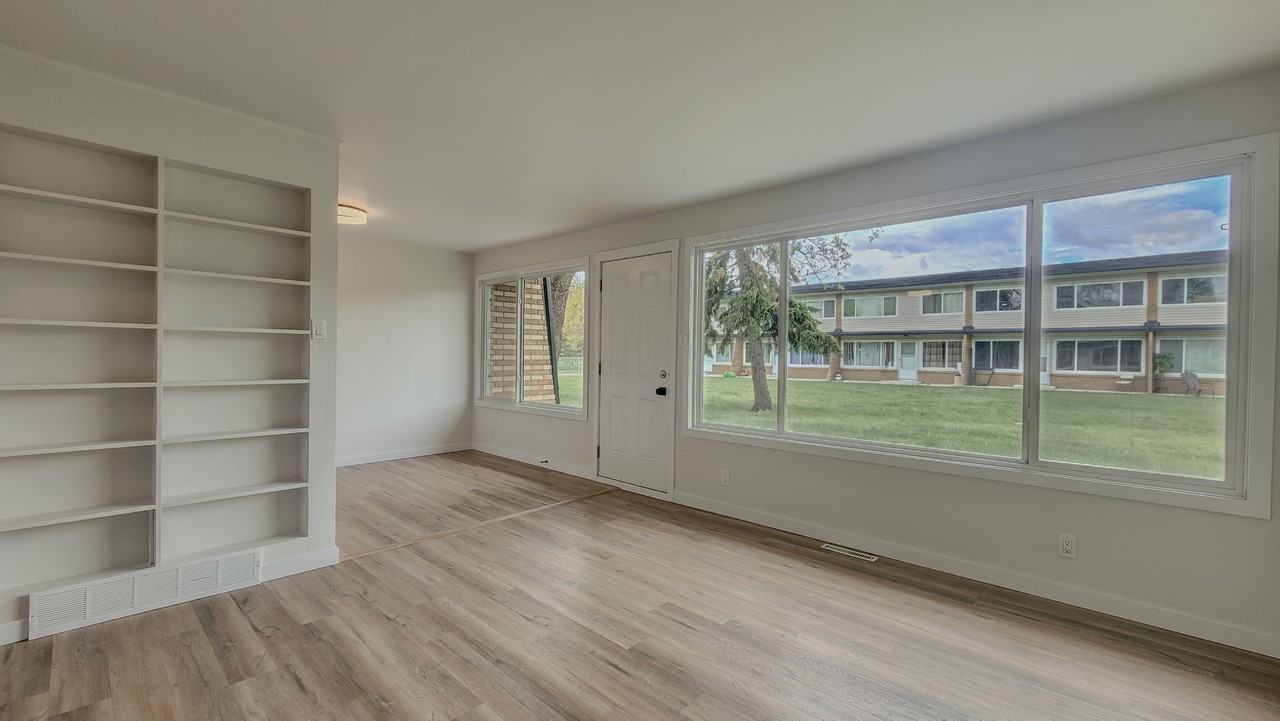 Garden Court - Photo 5 of 28