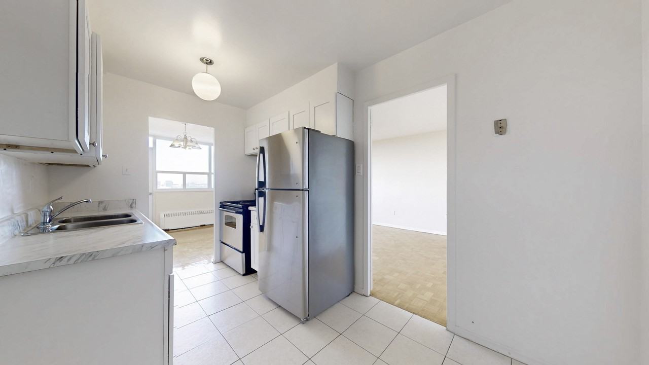 601 Finch Ave. W - Photo 4 of 16