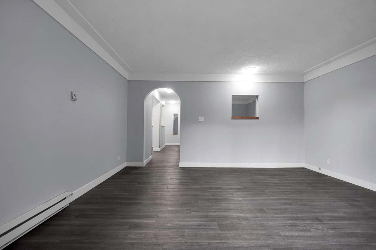 Villa Apartments - Photo 6 of 12